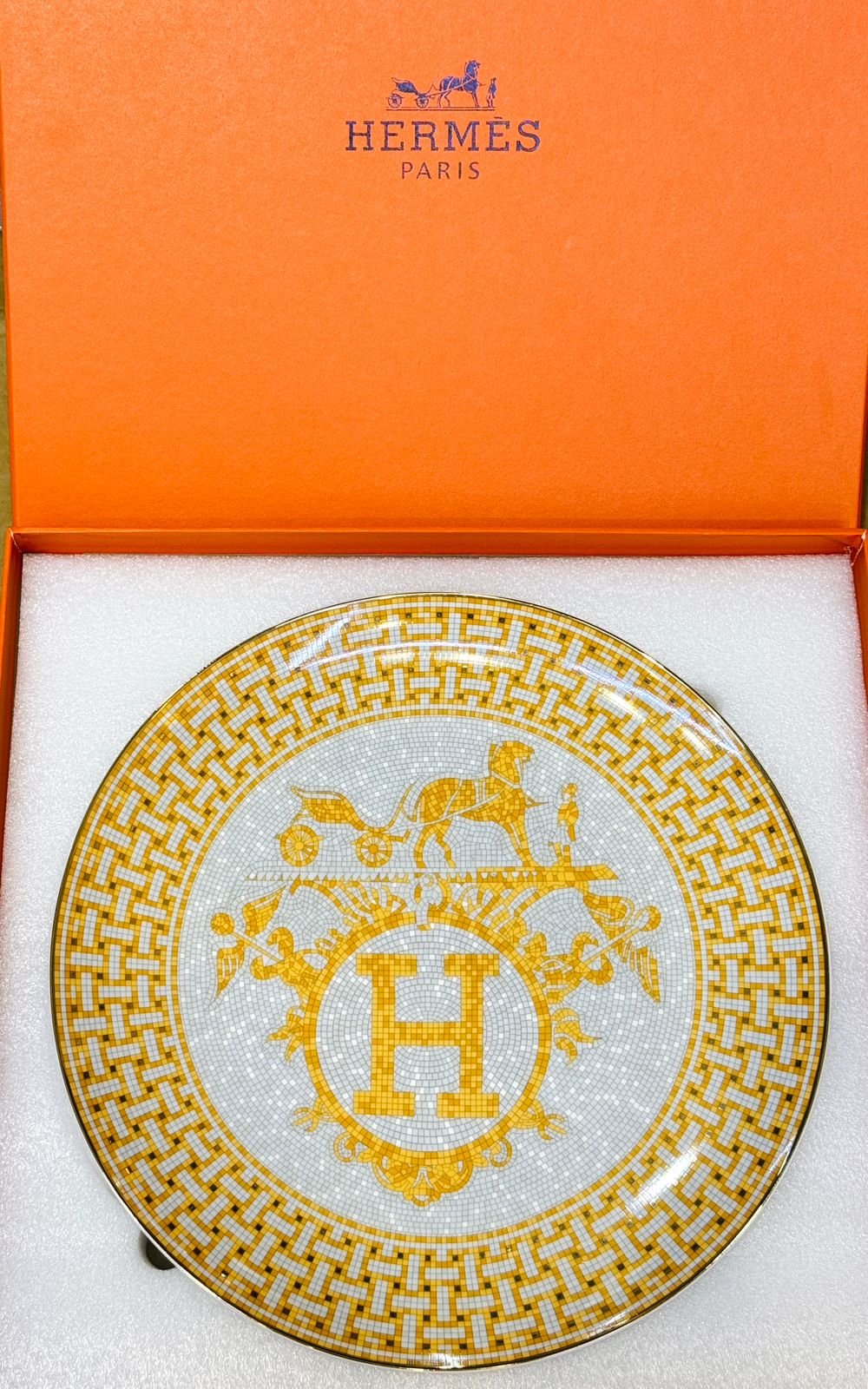 Hermes plate 30 cm