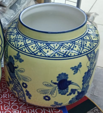 Ginori 1735 ginger jar, likely from a collection such as the "Oriente Italiano" line