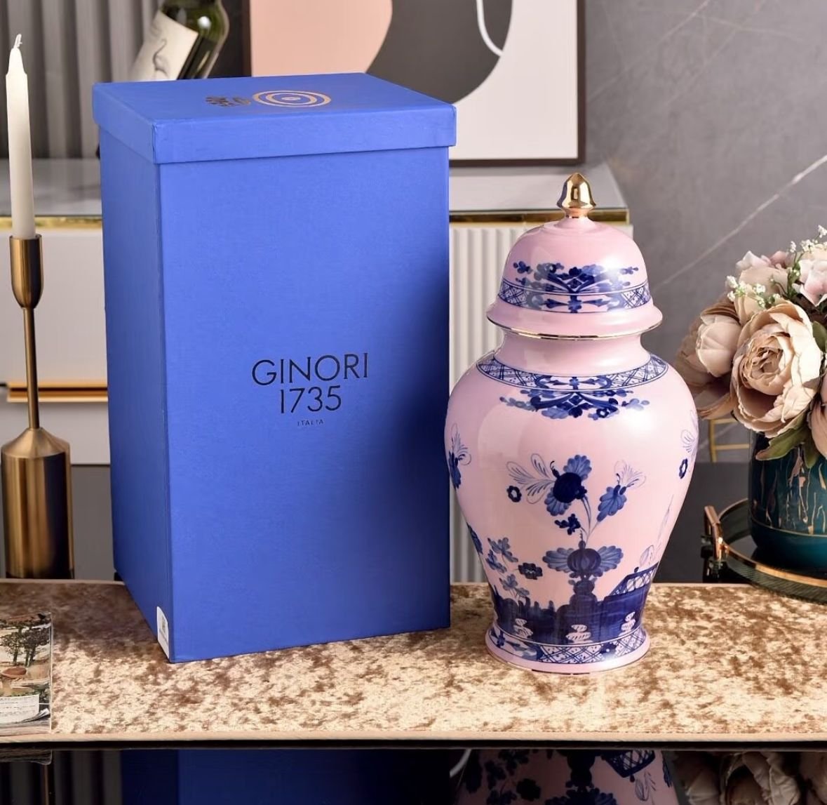 Ginori 1735 Oriente Italiano porcelain vase
